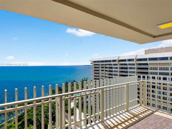 3 Grove Isle Dr C1802, Coconut Grove FL 33133