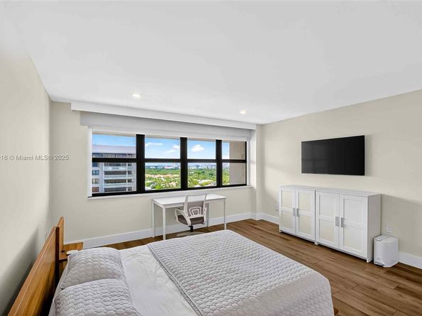 3 Grove Isle Dr C1802, Coconut Grove FL 33133