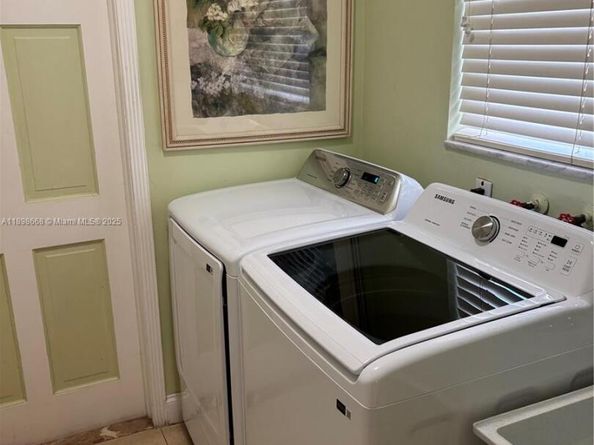 4812 Van Buren St, Hollywood FL 33021