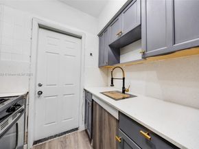 7720 Harding Ave 3, Miami Beach FL 33141