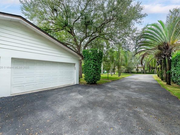 7485 SW 122nd St, Pinecrest FL 33156