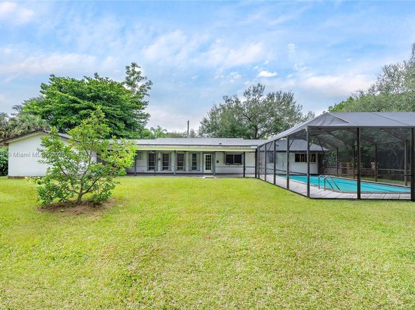 7485 SW 122nd St, Pinecrest FL 33156
