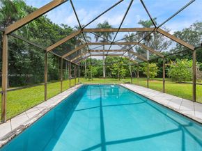 7485 SW 122nd St, Pinecrest FL 33156