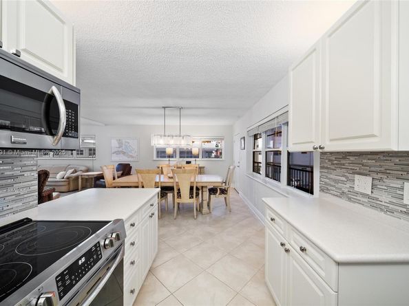 3127 S Ocean Dr 215, Hallandale Beach FL 33009