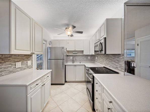 3127 S Ocean Dr 215, Hallandale Beach FL 33009