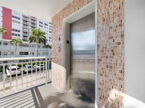 3127 S Ocean Dr 215, Hallandale Beach FL 33009