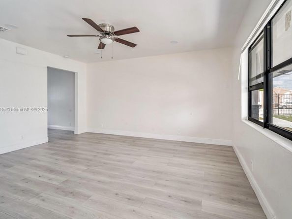 4030 SW 19th St, West Park FL 33023