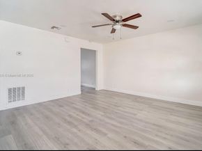 4030 SW 19th St, West Park FL 33023