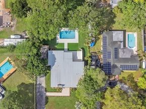 4053 SW 8th St, Plantation FL 33317