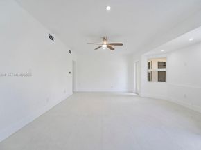 4053 SW 8th St, Plantation FL 33317