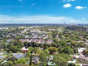 4053 SW 8th St, Plantation FL 33317
