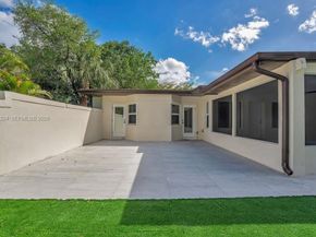 4053 SW 8th St, Plantation FL 33317
