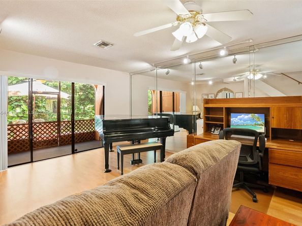 10946 W Sample Rd G1, Coral Springs FL 33065