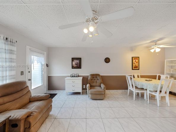 815 SW 10th Ter 6V, Hallandale Beach FL 33009