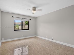 11160 NW 37th St, Sunrise FL 33351