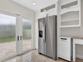 11160 NW 37th St, Sunrise FL 33351