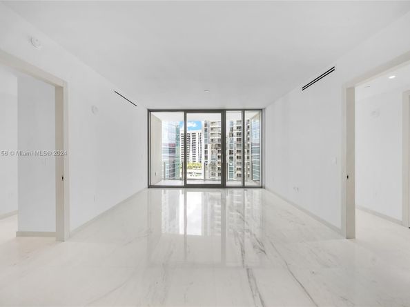 300 Biscayne Blvd Way 2009, Miami FL 33131