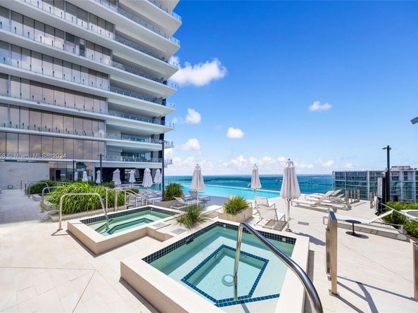 300 Biscayne Blvd Way 2009, Miami FL 33131