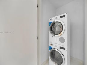 300 Biscayne Blvd Way 2009, Miami FL 33131