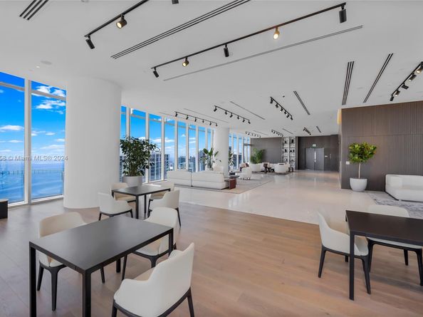 300 Biscayne Blvd Way 2009, Miami FL 33131