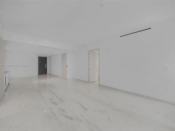 300 Biscayne Blvd Way 2009, Miami FL 33131