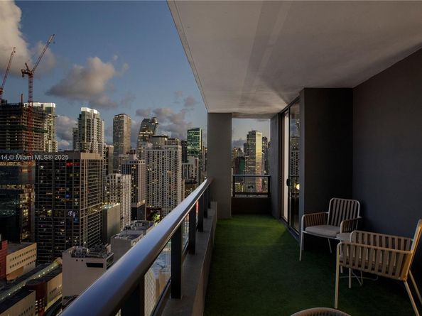 159 NE 6th St 2816, Miami FL 33132