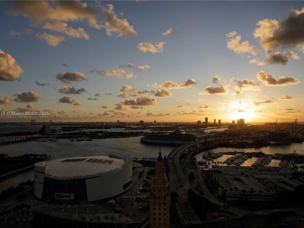 159 NE 6th St 2816, Miami FL 33132