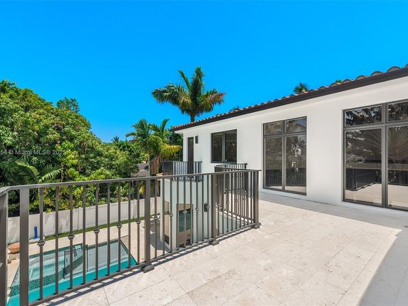 70 Camden Dr, Bal Harbour FL 33154