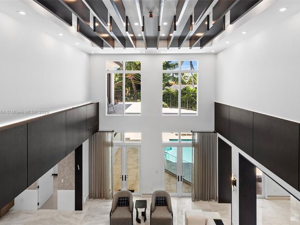 70 Camden Dr, Bal Harbour FL 33154