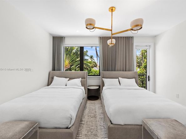 70 Camden Dr, Bal Harbour FL 33154