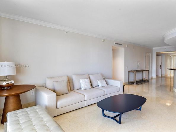 6000 Island Blvd 1007, Aventura FL 33160