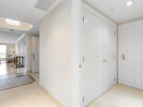 6000 Island Blvd 1007, Aventura FL 33160