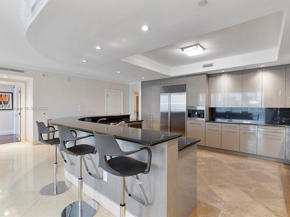 6000 Island Blvd 1007, Aventura FL 33160