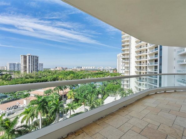 6000 Island Blvd 1007, Aventura FL 33160