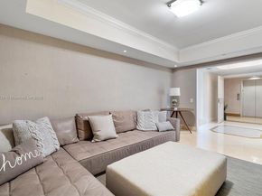 6000 Island Blvd 1007, Aventura FL 33160