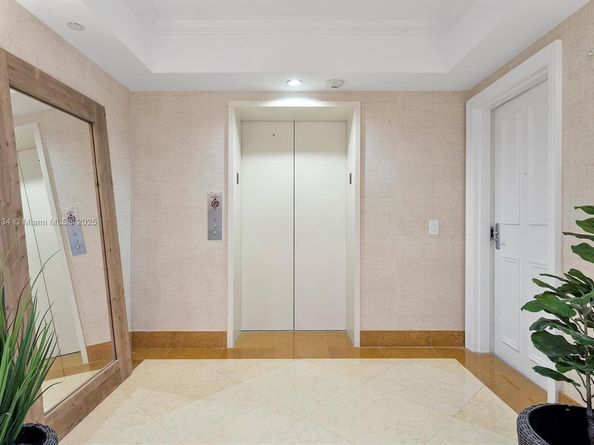 6000 Island Blvd 1007, Aventura FL 33160