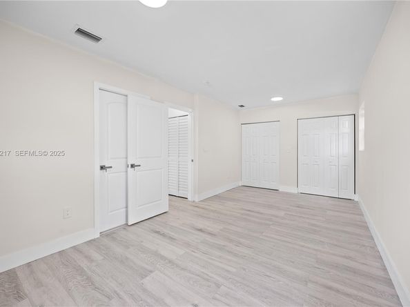 3850 NW 188TH St, Miami Gardens FL 33055