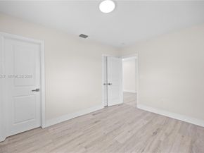 3850 NW 188TH St, Miami Gardens FL 33055