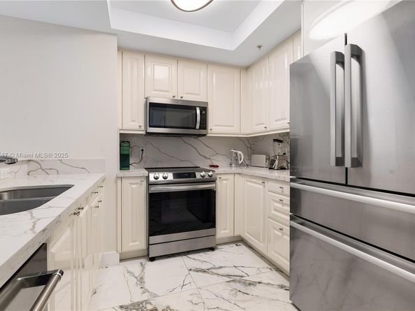 3400 SW 27th Ave 605, Miami FL 33133