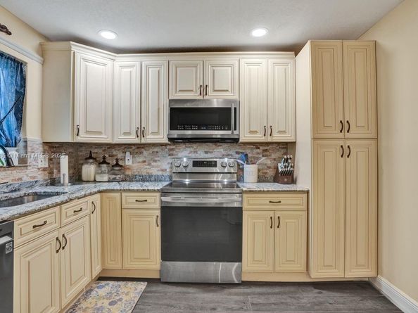 1110 SW 32nd St, Fort Lauderdale FL 33315