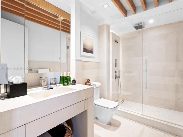 102 24th St PH1705, Miami Beach FL 33139