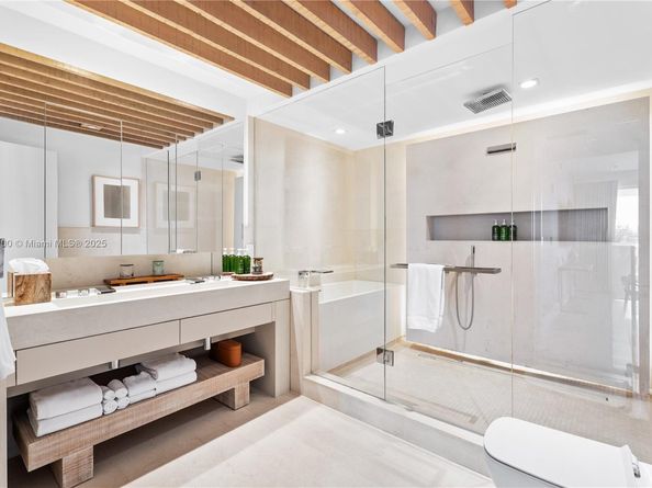 102 24th St PH1705, Miami Beach FL 33139