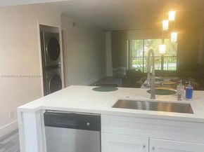 380 Racquet Club Rd 204, Weston FL 33326
