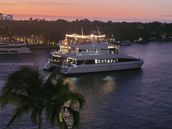 5700 Collins Ave 5L, Miami Beach FL 33140