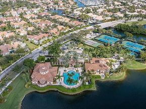 949 Harbor Vw N, Hollywood FL 33019