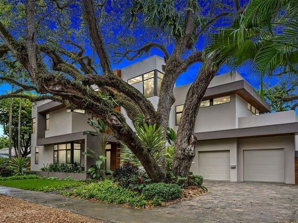 2803 Crystal Ct, Coconut Grove FL 33133
