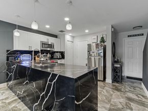 8532 W Southgate Shores Cir, Tamarac FL 33321