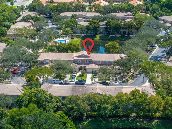 8532 W Southgate Shores Cir, Tamarac FL 33321