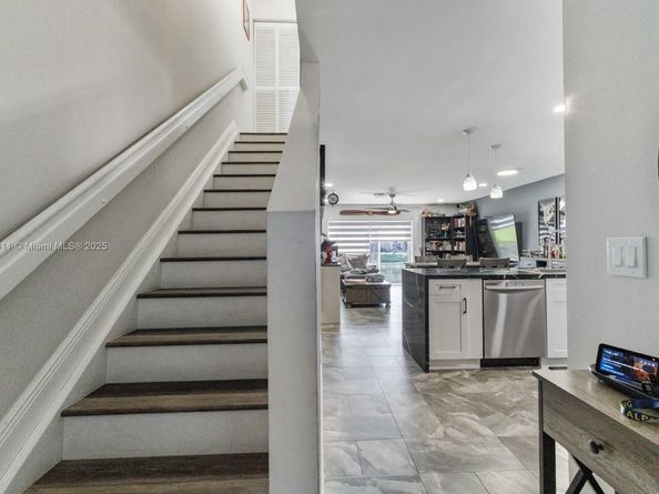 8532 W Southgate Shores Cir, Tamarac FL 33321