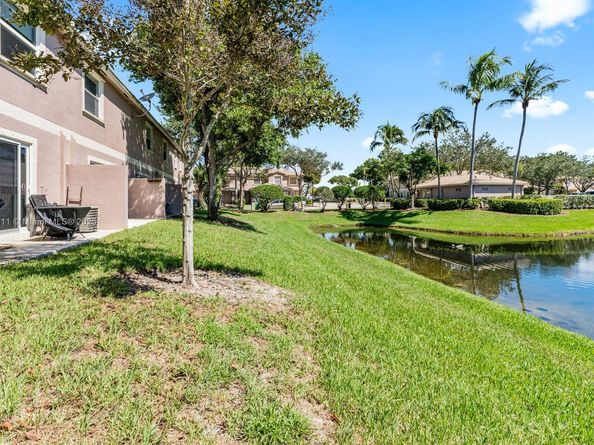 8532 W Southgate Shores Cir, Tamarac FL 33321